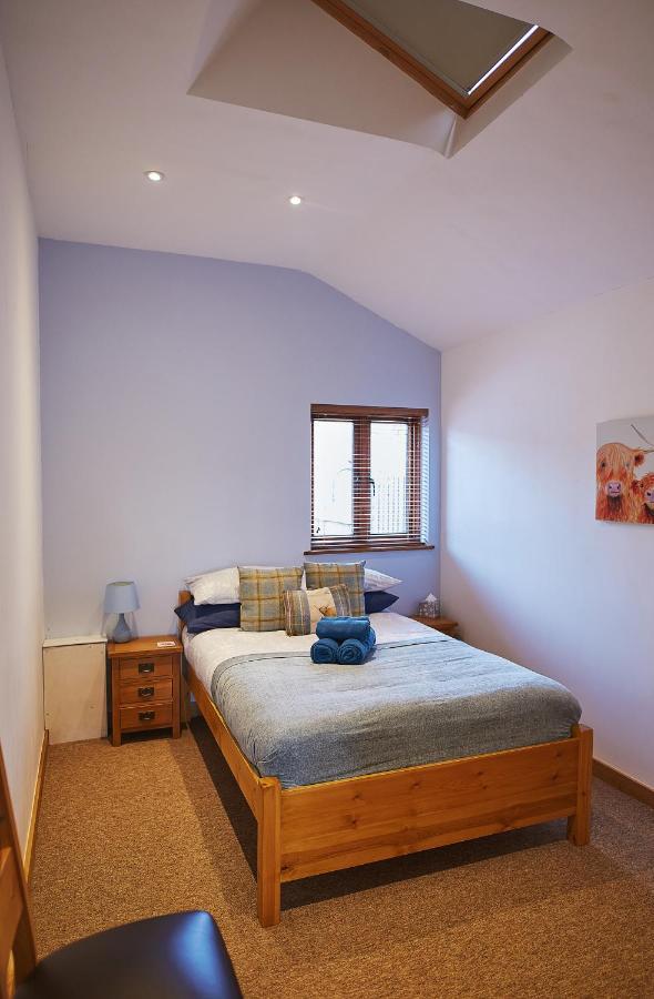 The Old Dairy - Boutique Countryside Cottage At Harrys Cottages Pen-y-Clawdd Ngoại thất bức ảnh