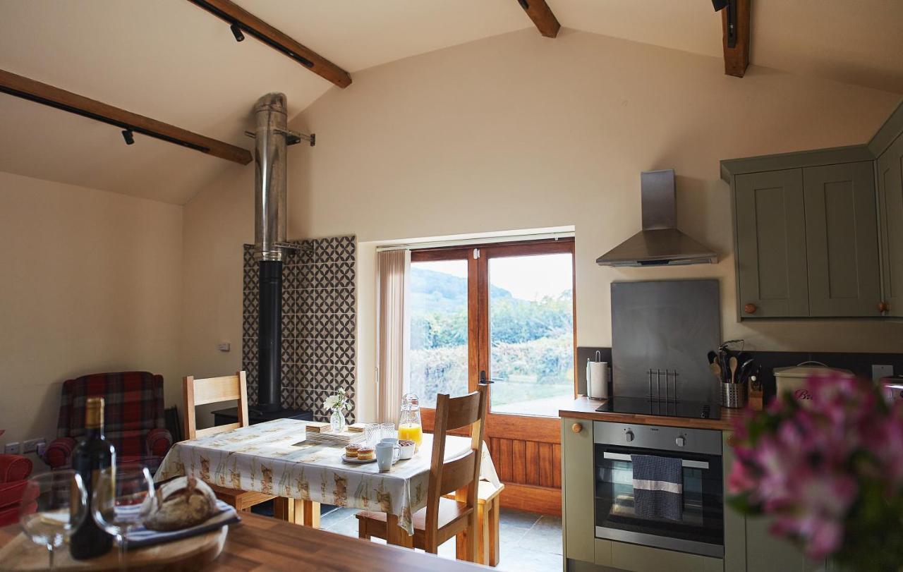 The Old Dairy - Boutique Countryside Cottage At Harrys Cottages Pen-y-Clawdd Ngoại thất bức ảnh